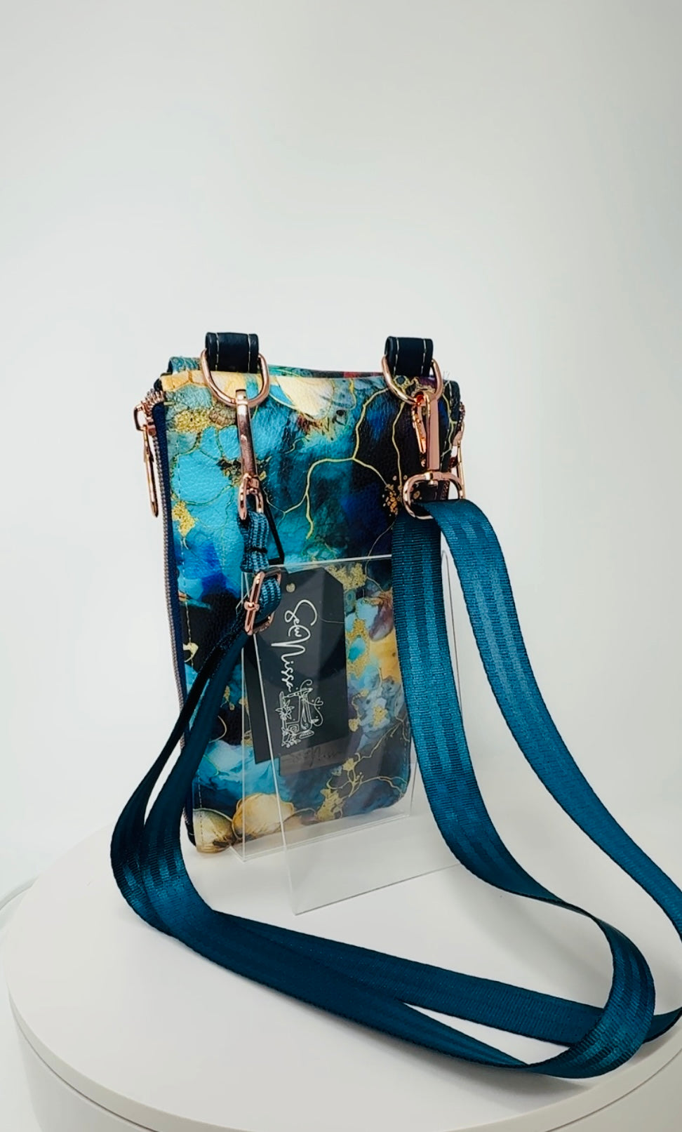 Zip N Go Crossbody