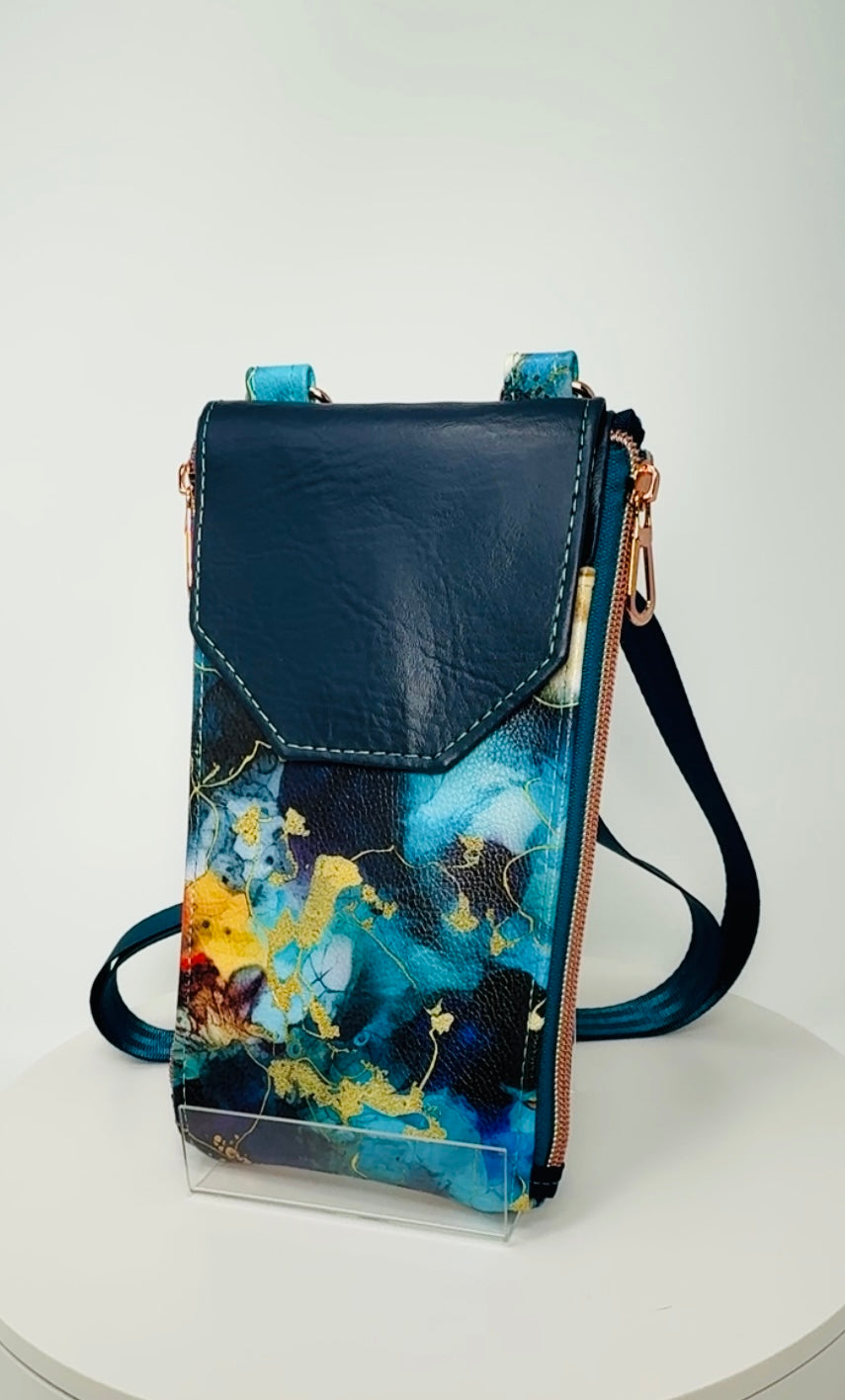 Zip N Go Crossbody