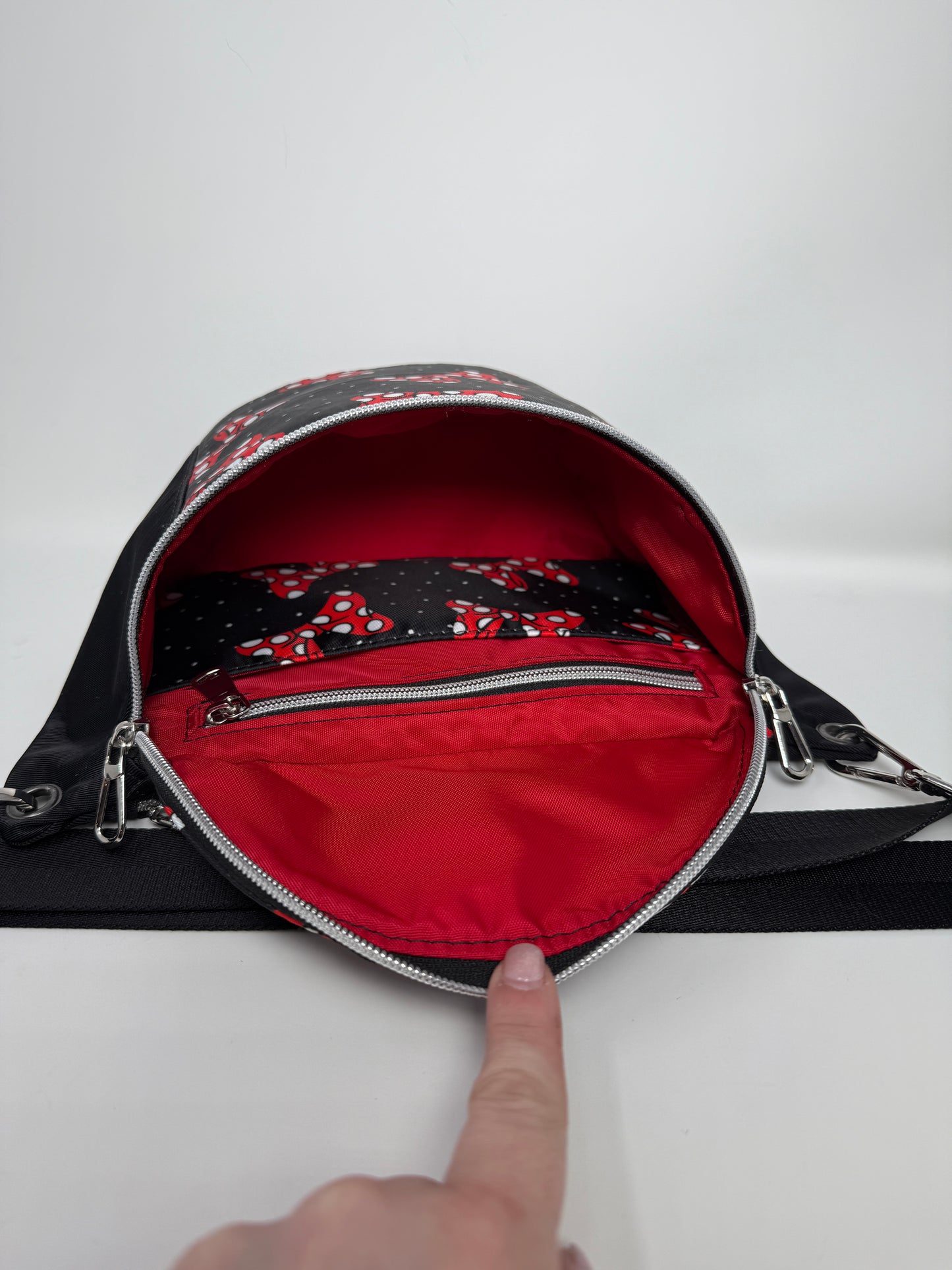 Be Hip Fannypack - Minnie Mouse Bows