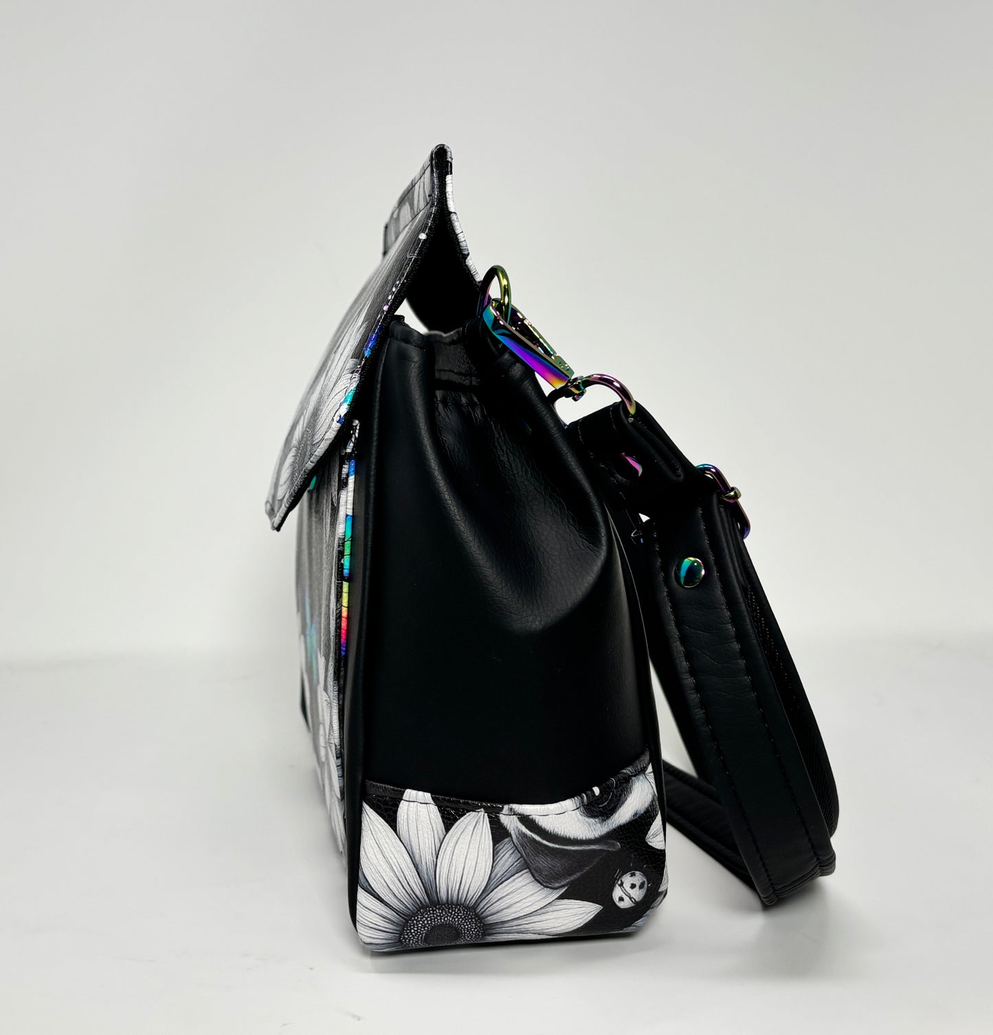 Brontide Convertible Bag - Pug