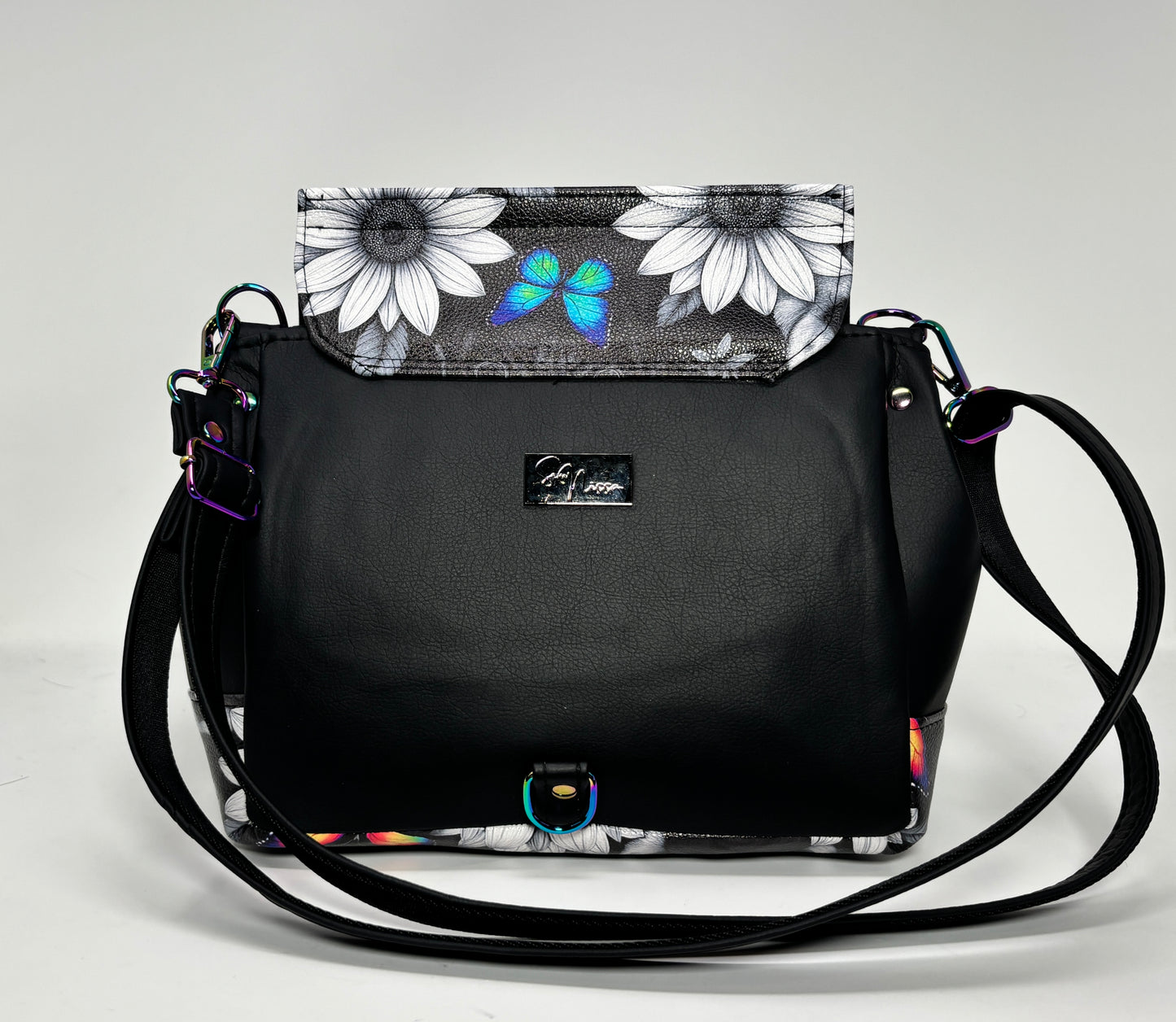 Brontide Convertible Bag - Pug