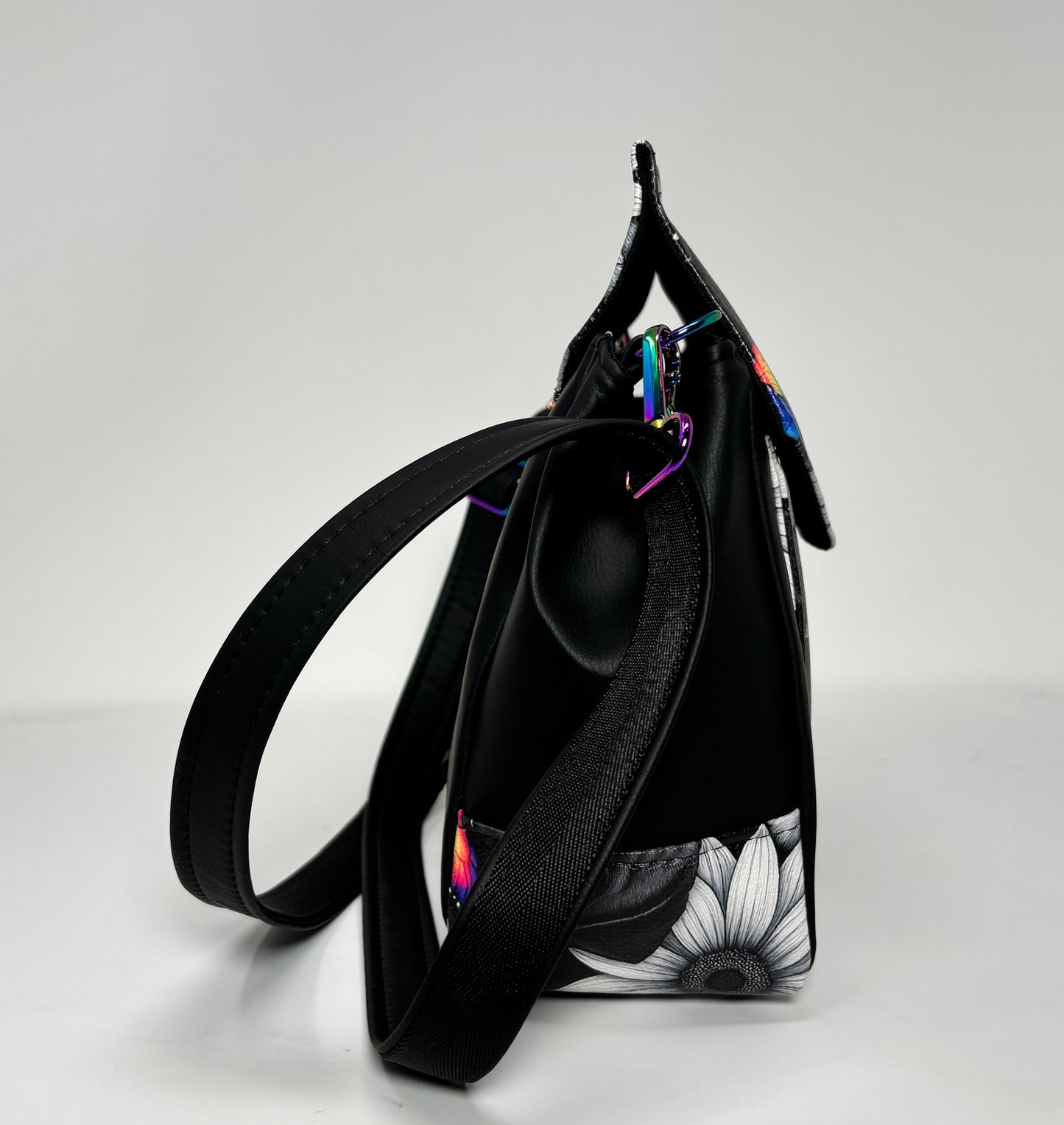 Brontide Convertible Bag - Pug
